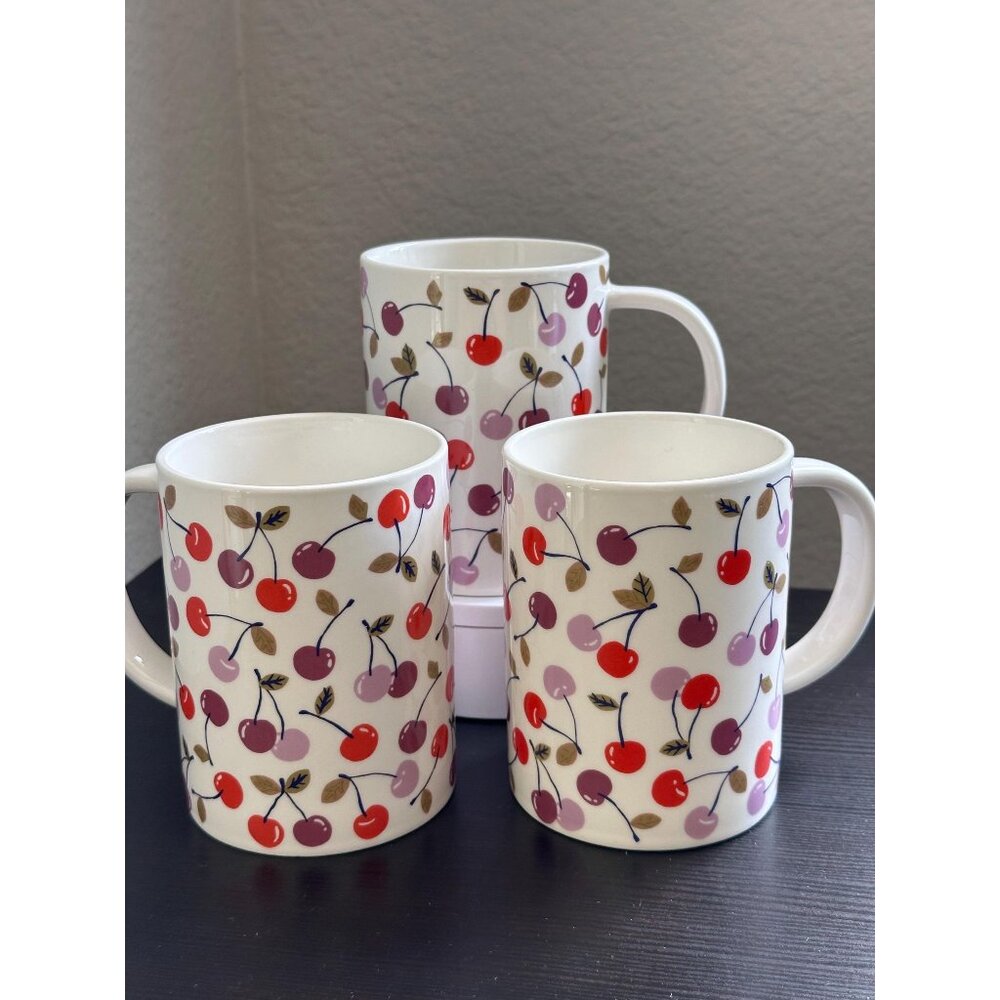 Room Essentials cherry print stoneware mug 16 oz, ceramic coffee cup, cute fruit